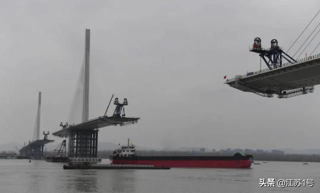 跟著中辦國(guó)辦調(diào)研江蘇復(fù)工復(fù)產(chǎn) | 一座特大城市的“復(fù)活”之路